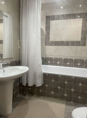 Продам трехкомнатную (3-комн.) квартиру, Жмайлова ул, 4кг, Ростов-на-Дону г