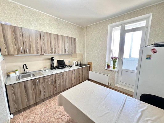 Продам трехкомнатную (3-комн.) квартиру, Еременко ул, 97к29, Ростов-на-Дону г