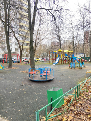 Продам двухкомнатную (2-комн.) квартиру, Бескудниковский б-р, 57к2, Москва г