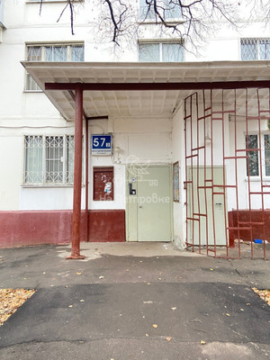 Продам двухкомнатную (2-комн.) квартиру, Бескудниковский б-р, 57к2, Москва г