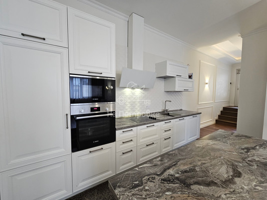 Продам трехкомнатную (3-комн.) квартиру, 1к1, Сосенки д