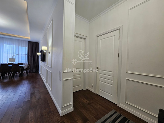 Продам трехкомнатную (3-комн.) квартиру, 1к1, Сосенки д