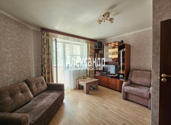 Продам однокомнатную (1-комн.) квартиру, Октябрьская наб, 124к7, Санкт-Петербург г