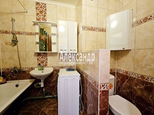 Продам однокомнатную (1-комн.) квартиру, Октябрьская наб, 124к7, Санкт-Петербург г