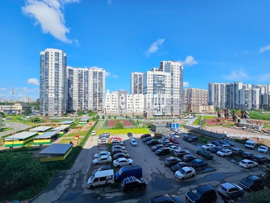 Продам однокомнатную (1-комн.) квартиру, Октябрьская наб, 124к7, Санкт-Петербург г