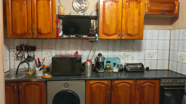 Продам трехкомнатную (3-комн.) квартиру, Луговой проезд, 6, Москва г