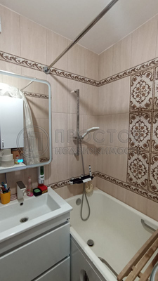 Продам двухкомнатную (2-комн.) квартиру, Паршина ул, 25к1, Москва г