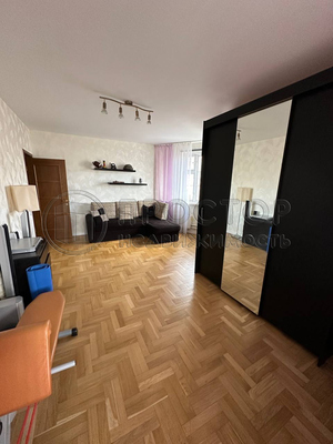 Продам трехкомнатную (3-комн.) квартиру, Белореченская ул, 45к1, Москва г