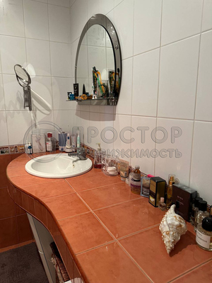 Продам трехкомнатную (3-комн.) квартиру, Белореченская ул, 45к1, Москва г