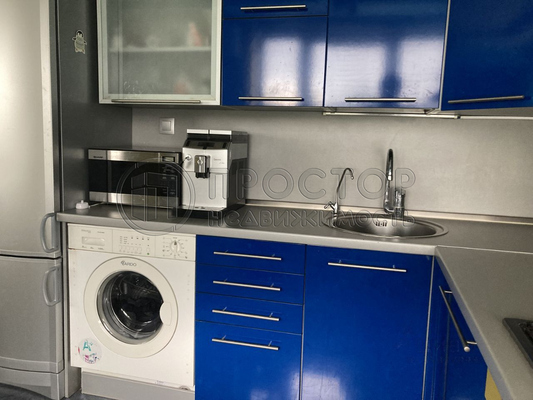 Продам многокомнатную квартиру, Беловежская ул, 15, Москва г