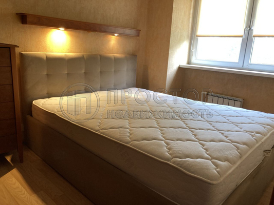 Продам многокомнатную квартиру, Беловежская ул, 15, Москва г