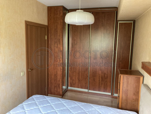 Продам многокомнатную квартиру, Беловежская ул, 15, Москва г