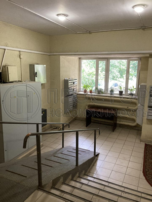 Продам многокомнатную квартиру, Беловежская ул, 15, Москва г
