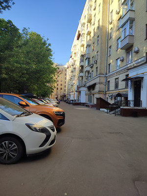 Продам двухкомнатную (2-комн.) квартиру, Трофимова ул, 35к20, Москва г