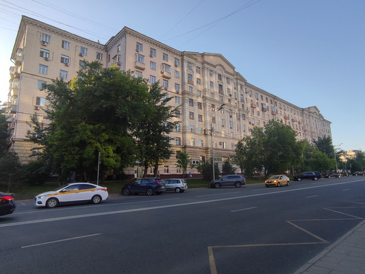 Продам двухкомнатную (2-комн.) квартиру, Трофимова ул, 35к20, Москва г