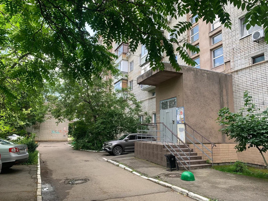 Продам трехкомнатную (3-комн.) квартиру, им. Тюляева ул, 8, Краснодар г