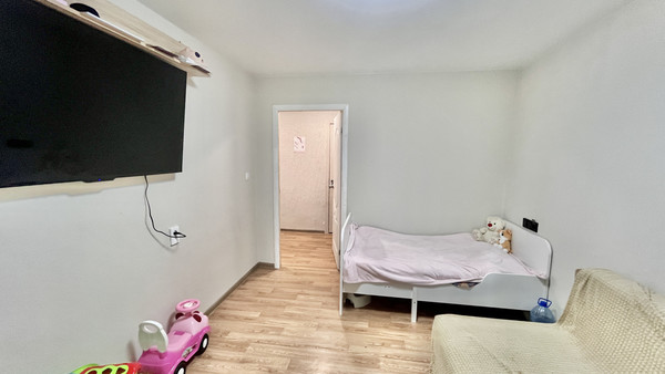 Продам двухкомнатную (2-комн.) квартиру, Белинского ул, 10, Воткинск г