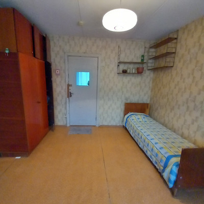 Продам комнату в 8-комн. квартире, 9 Января ул, 274, Воронеж г