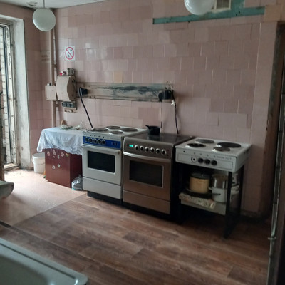 Продам комнату в 8-комн. квартире, 9 Января ул, 274, Воронеж г