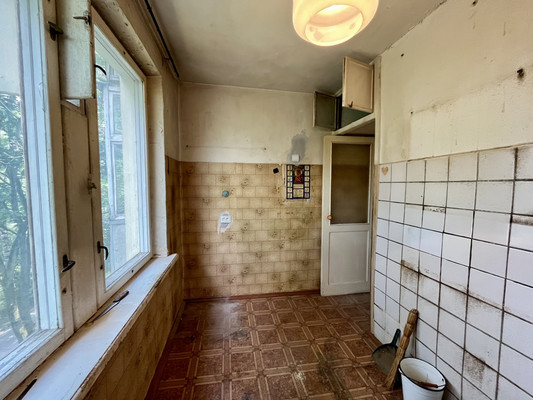 Продам трехкомнатную (3-комн.) квартиру, Дмитровская ул, 21, Базарово д