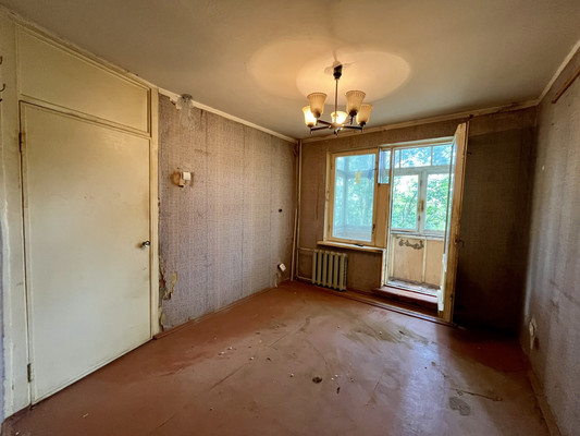 Продам трехкомнатную (3-комн.) квартиру, Дмитровская ул, 21, Базарово д