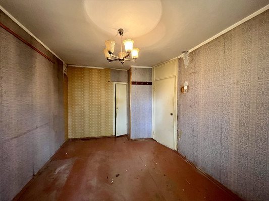 Продам трехкомнатную (3-комн.) квартиру, Дмитровская ул, 21, Базарово д