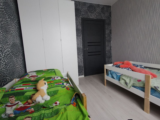 Продам трехкомнатную (3-комн.) квартиру, Октябрьский пр-кт, 1, Нижний Тагил г