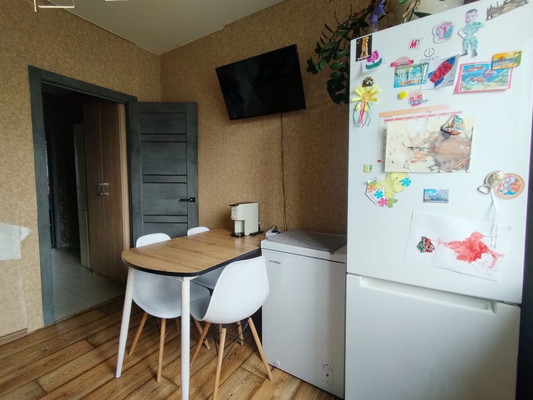 Продам трехкомнатную (3-комн.) квартиру, Октябрьский пр-кт, 1, Нижний Тагил г