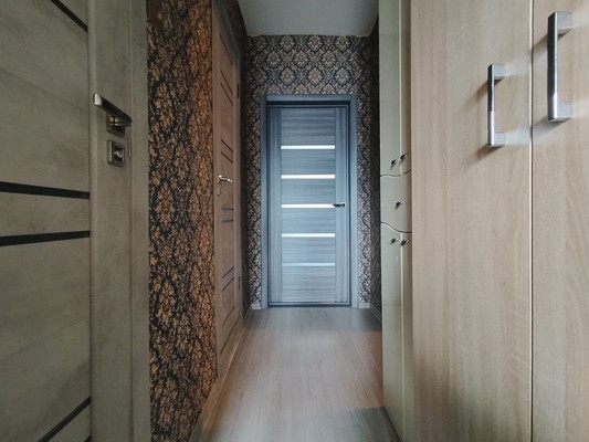 Продам трехкомнатную (3-комн.) квартиру, Октябрьский пр-кт, 1, Нижний Тагил г