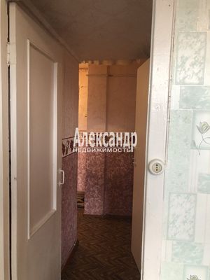 Продам двухкомнатную (2-комн.) квартиру, Юбилейная ул, 3, Кузнечное гп