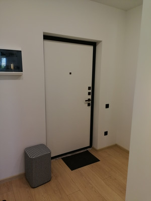 Продам двухкомнатную (2-комн.) квартиру, Гусарская тер, 1, Иркутск г