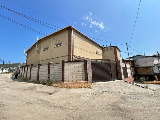 Продам коммерческое помещение 1 400 м2, Судакская ул, 1ка, Алушта г