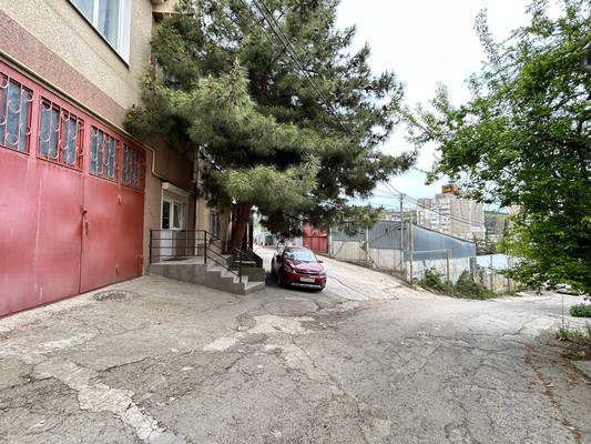 Продам коммерческое помещение 1 400 м2, Судакская ул, 1ка, Алушта г