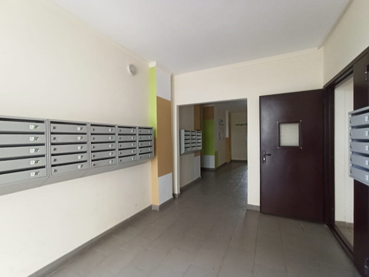 Продам однокомнатную (1-комн.) квартиру, Луговая ул, 6жк1, Симферополь г