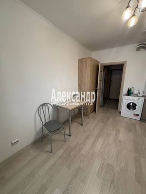 Продам однокомнатную (1-комн.) квартиру, Ручьевский пр-кт, 3к1, Мурино п