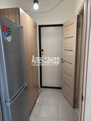 Продам однокомнатную (1-комн.) квартиру, Ручьевский пр-кт, 3к1, Мурино п