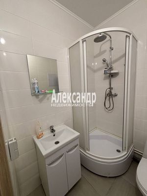 Продам однокомнатную (1-комн.) квартиру, Ручьевский пр-кт, 3к1, Мурино п