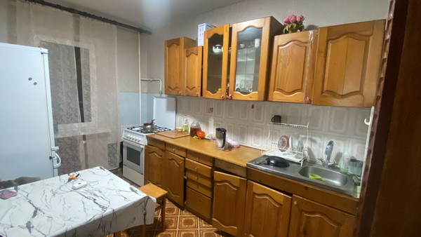 Продам трехкомнатную (3-комн.) квартиру, Кирова ул, 92, Армавир г