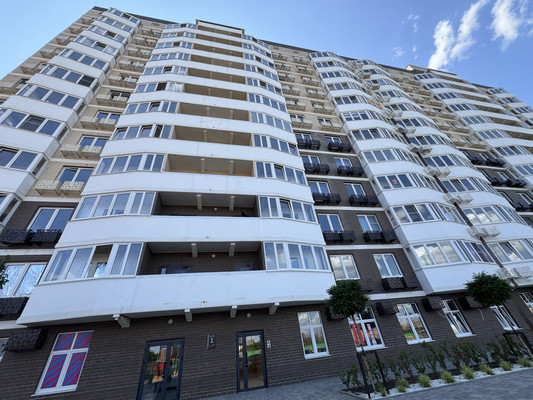 Продам однокомнатную (1-комн.) квартиру, Луговая ул, 7к6, Яблоновский пгт