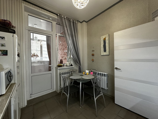 Продам двухкомнатную (2-комн.) квартиру, Еременко ул, 100/7, Ростов-на-Дону г