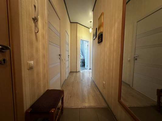 Продам двухкомнатную (2-комн.) квартиру, Еременко ул, 100/7, Ростов-на-Дону г