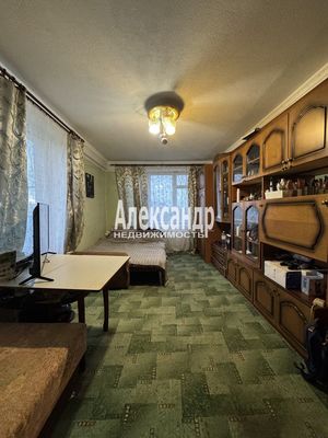 Продам 2-комн. в 4-комн. квартире, Заводской пр-кт, 16к3, Колпино г