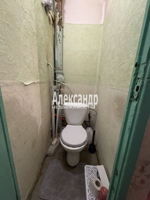 Продам 2-комн. в 4-комн. квартире, Заводской пр-кт, 16к3, Колпино г