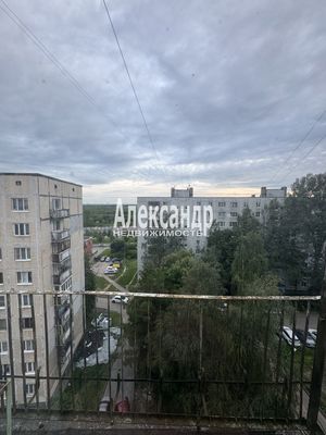 Продам 2-комн. в 4-комн. квартире, Заводской пр-кт, 16к3, Колпино г