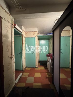 Продам 2-комн. в 4-комн. квартире, Заводской пр-кт, 16к3, Колпино г