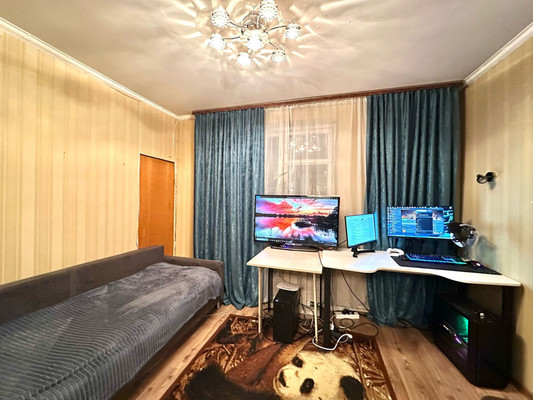 Продам двухкомнатную (2-комн.) квартиру, Кусковская ул, 21к3, Москва г