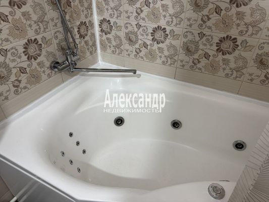 Продам двухкомнатную (2-комн.) квартиру, Энергетиков пр-кт, 9к1, Санкт-Петербург г