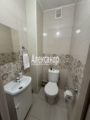 Продам двухкомнатную (2-комн.) квартиру, Энергетиков пр-кт, 9к1, Санкт-Петербург г
