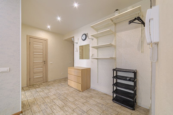 Продам двухкомнатную (2-комн.) квартиру, Мира ул, 34, Пенза г