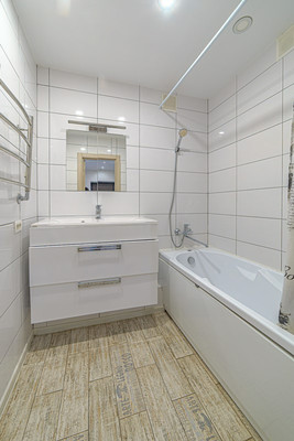 Продам двухкомнатную (2-комн.) квартиру, Мира ул, 34, Пенза г